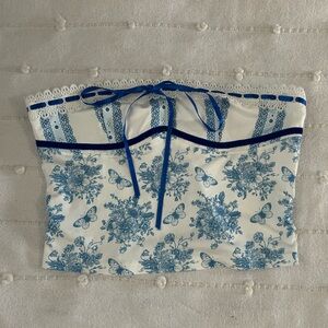 crop top size S flower print lower butterfly print